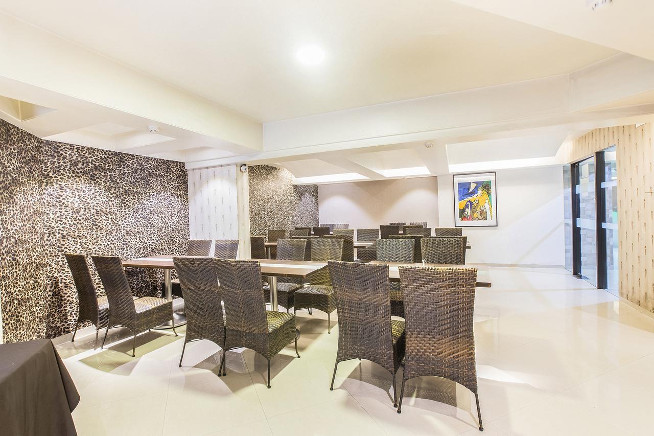 Fabhotel Savoy Suites Mumbai Airport Exterior foto